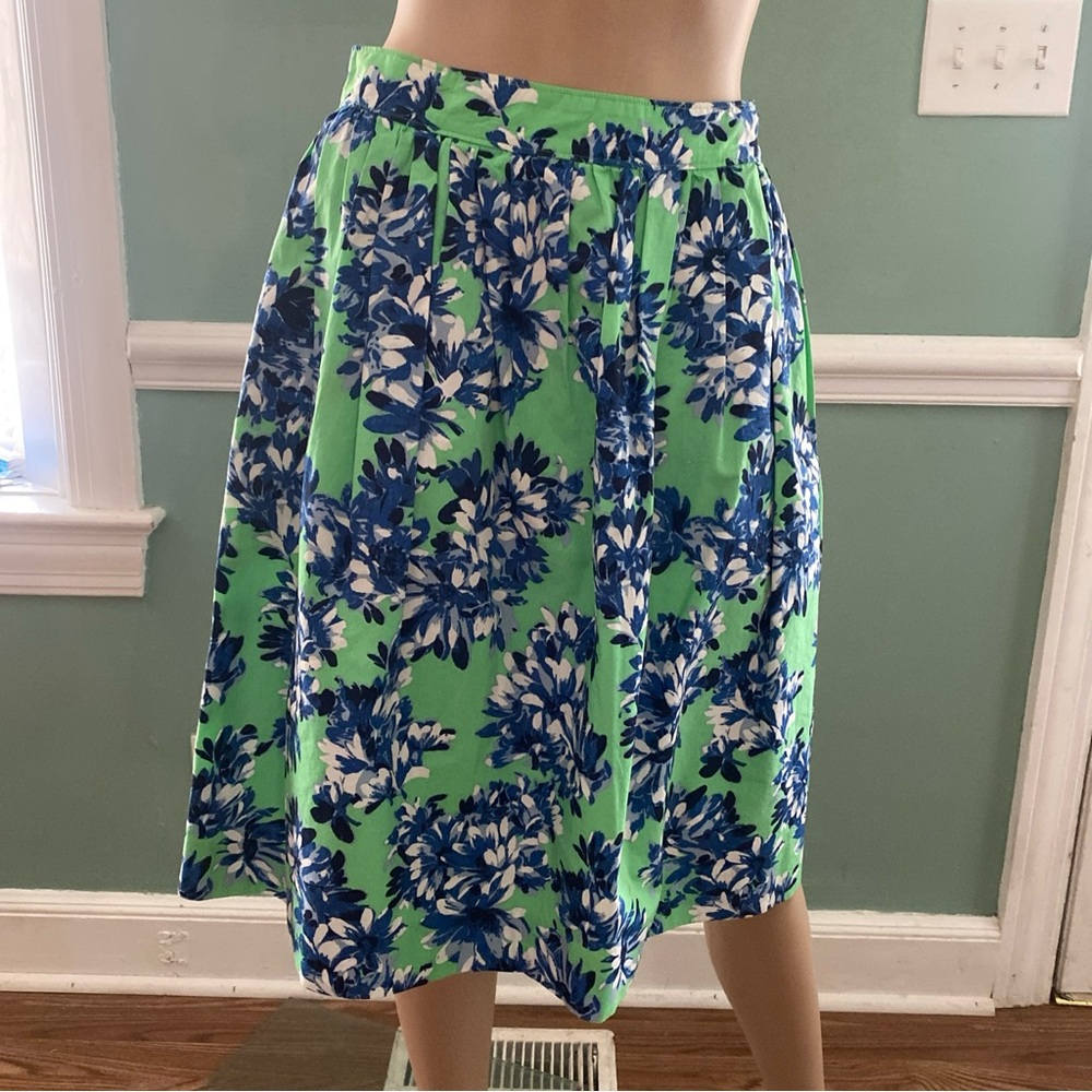 J.Crew women skirt floral green/navy side pockets mid length Sz. 2